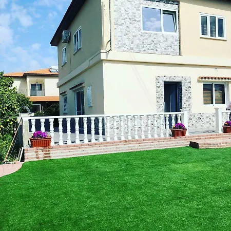 Larnaca Village Garden Apts 2 * מזוטוס
